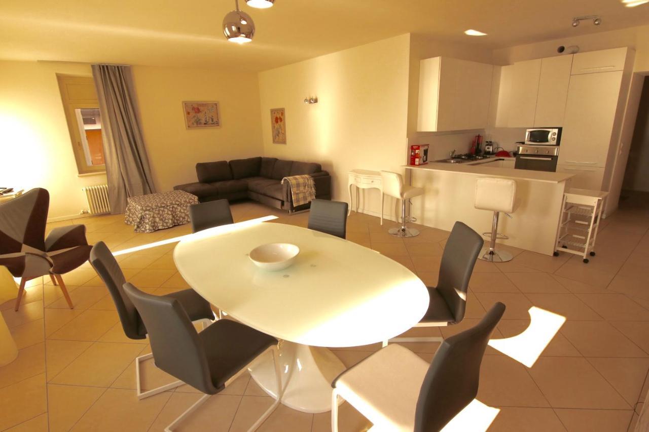 Charmante Apartament Lake Front Malcesine Buitenkant foto